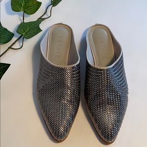 GORGEOUS GLAMMED SLIDES 🤍